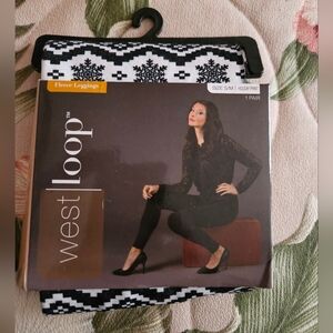 #646 West Loop Snowflake Patterned Fleece Leggings